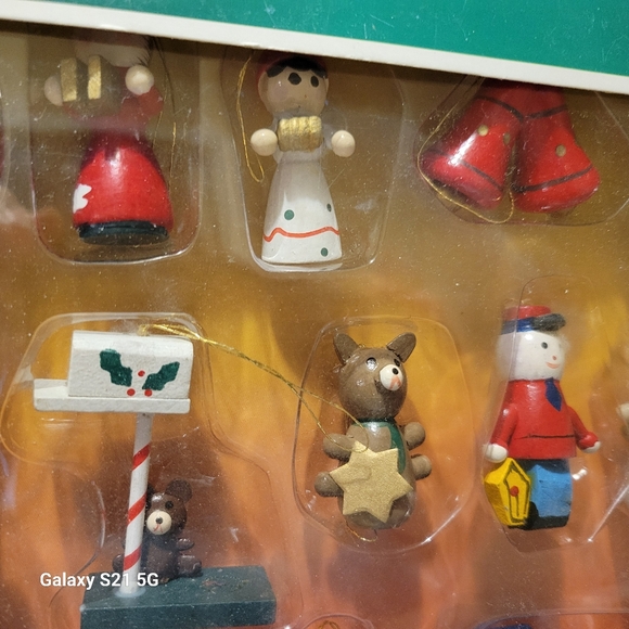 Vintage Joybrite Handpainted Mini Wooden Christmas Ornaments Set Of 24 🎅 ⛄️ 🎄 - Picture 8 of 9